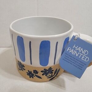 NEW! Prima‎ Design Blue Florals Hand Painted Tan 2 Tone Ceramic Coffee Tea Mug
